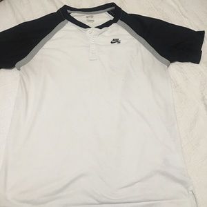Nike sb short sleeve